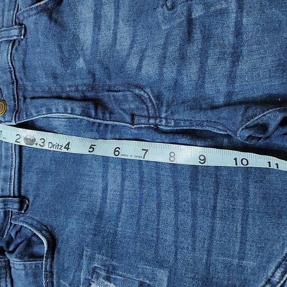 Denim Gold Bermuda Shorts Factory Distressing SZ: 12 - Picture 8 of 9